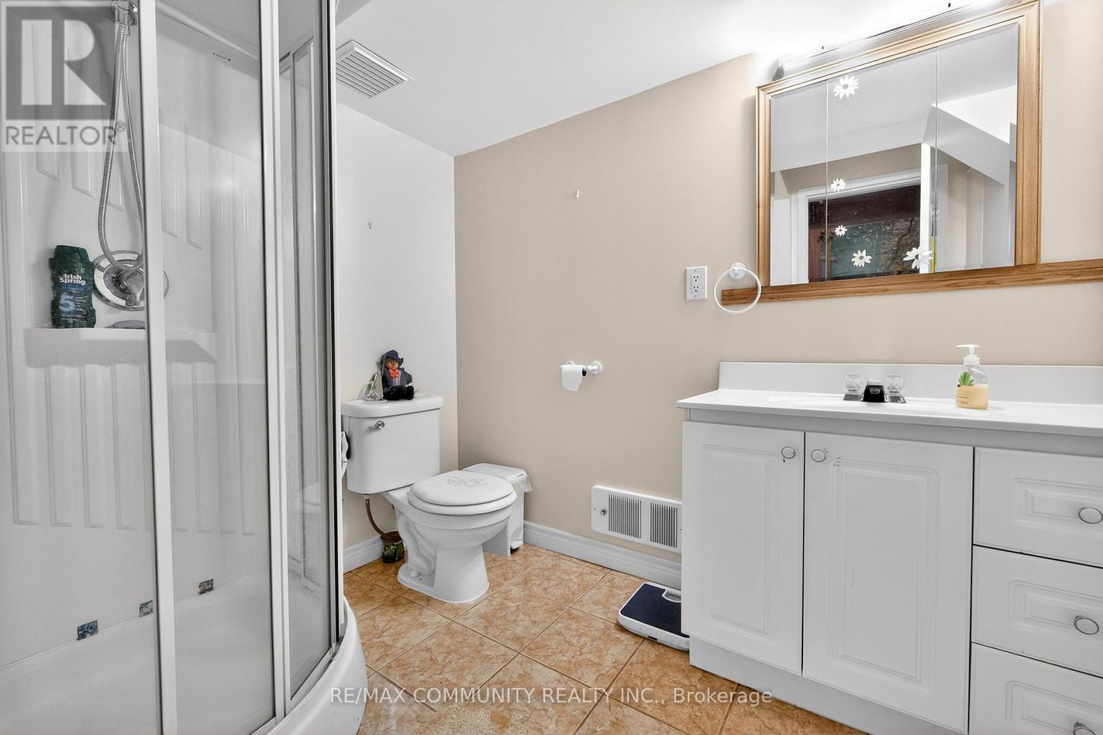 588 HUNTINGWOOD DRIVE - 33