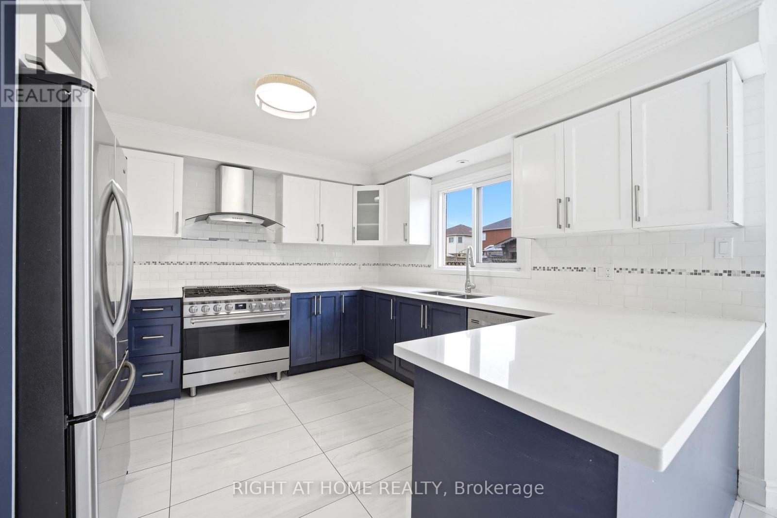 36 RAVENVIEW DRIVE - 20