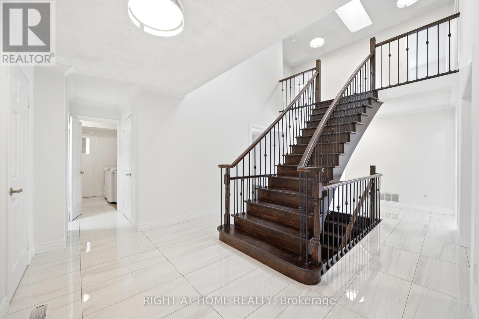 36 RAVENVIEW DRIVE - 3