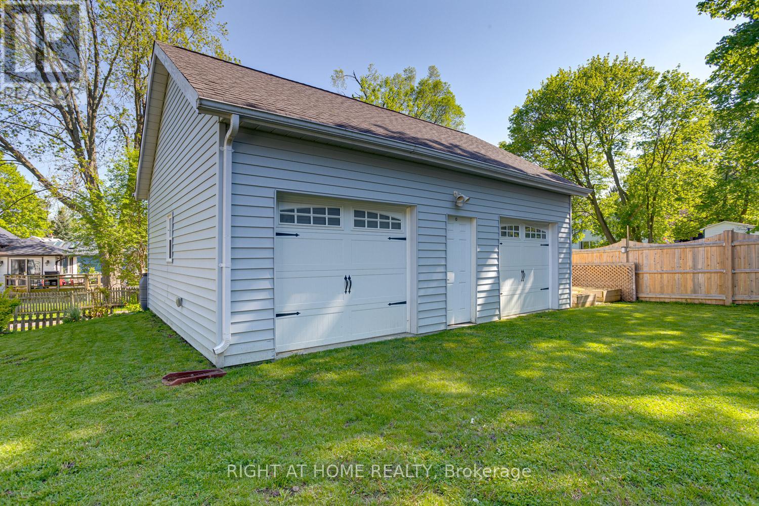 354 QUEEN STREET - 34