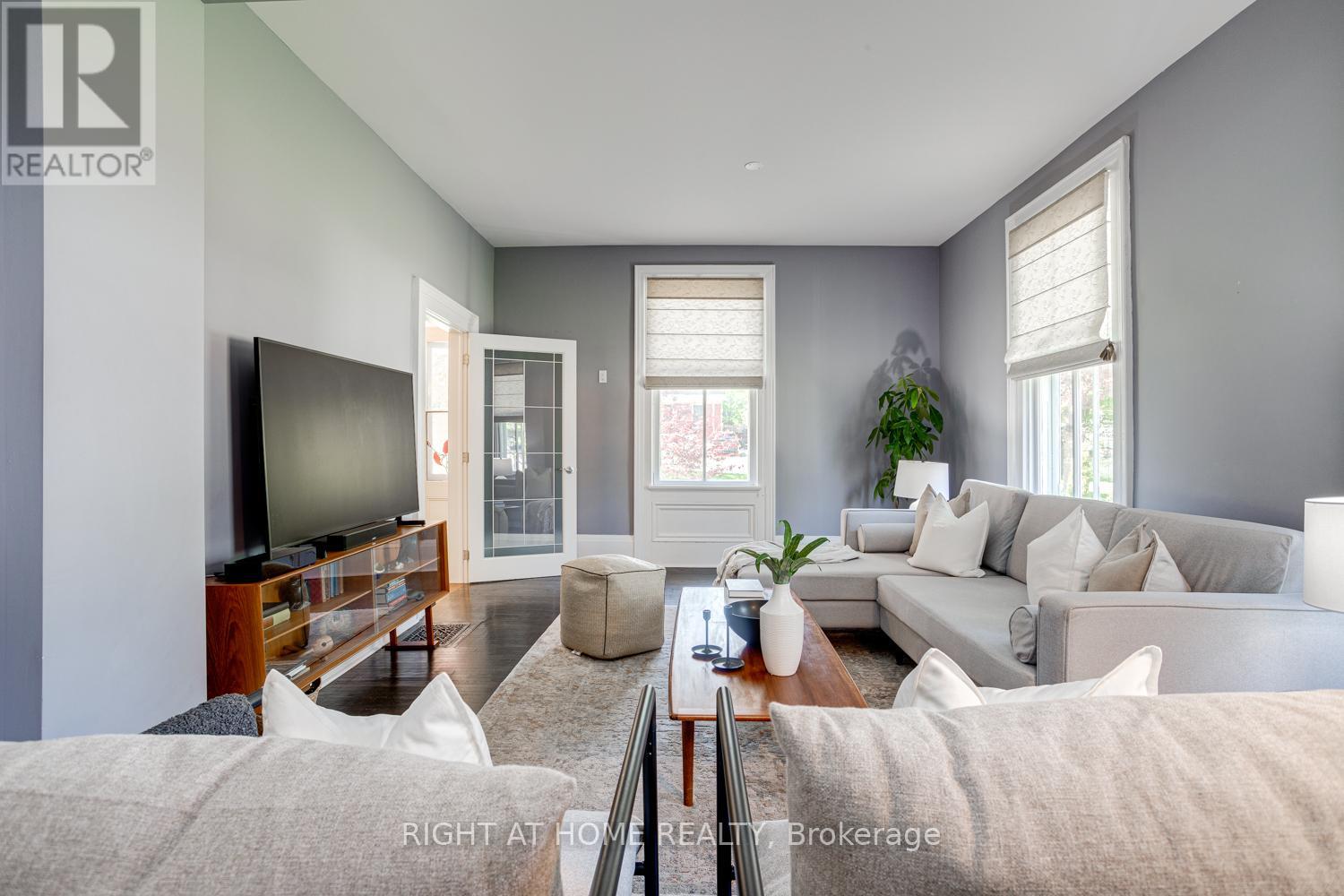 354 QUEEN STREET - 7