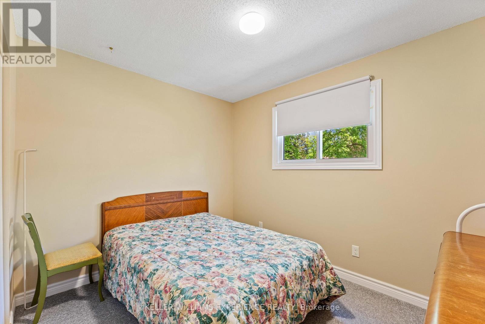 27 LARKDALE CRESCENT - 14