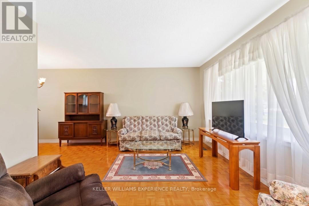 27 LARKDALE CRESCENT - 9