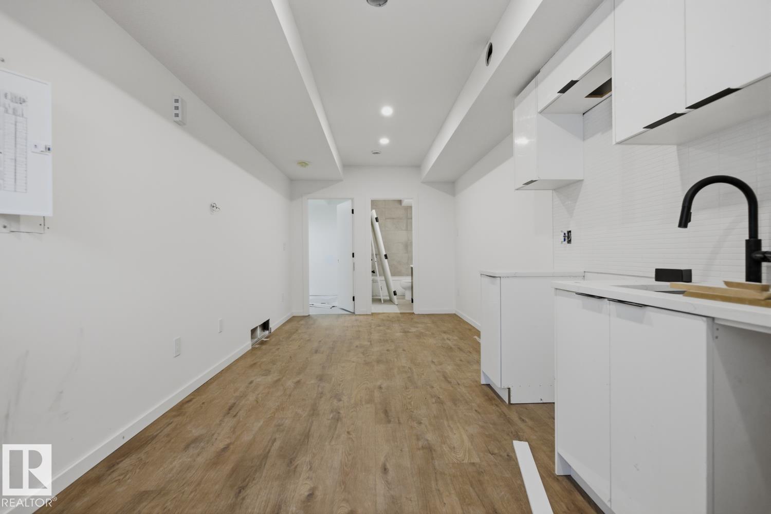 11327 122 ST NW - 38