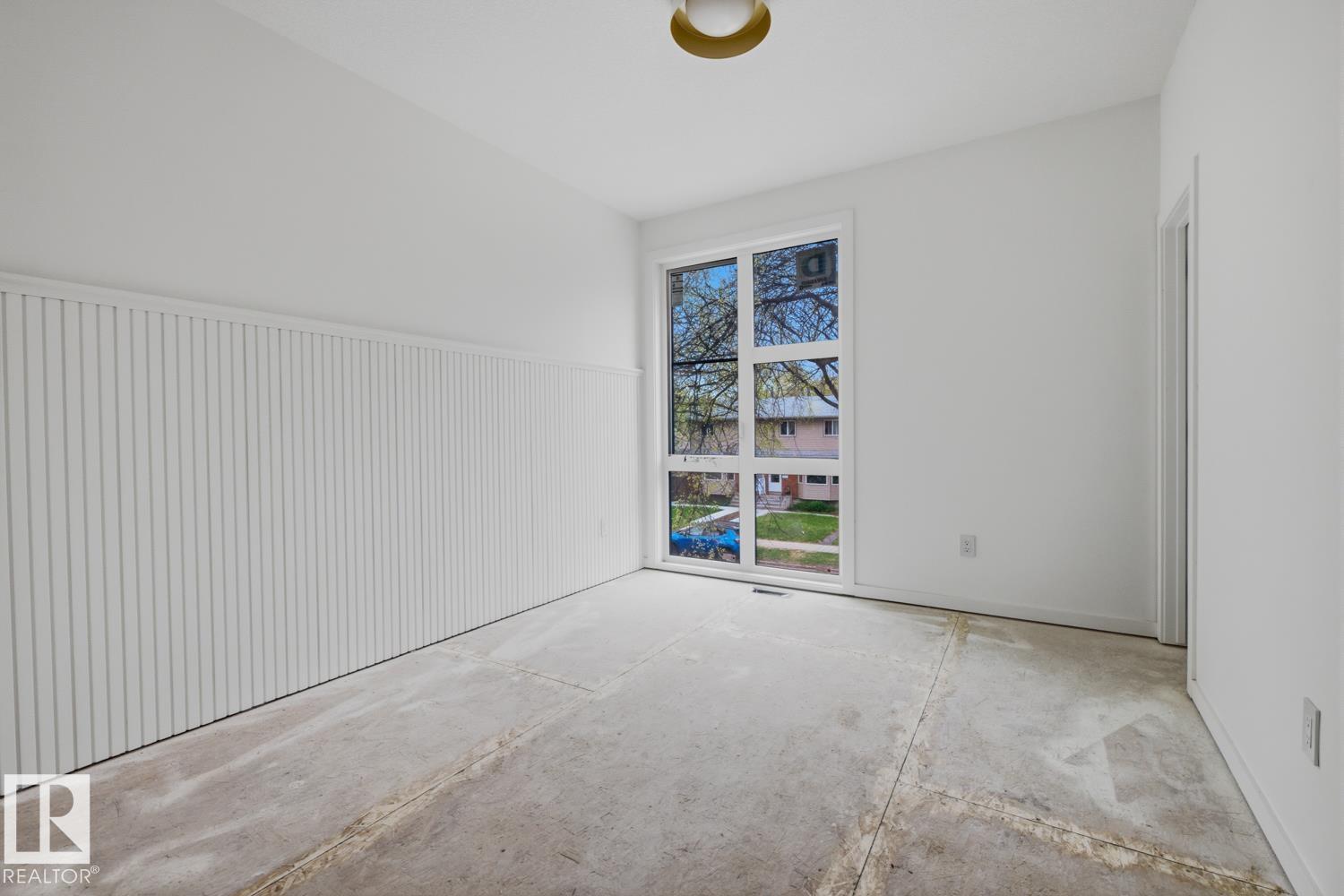 11327 122 ST NW - 10