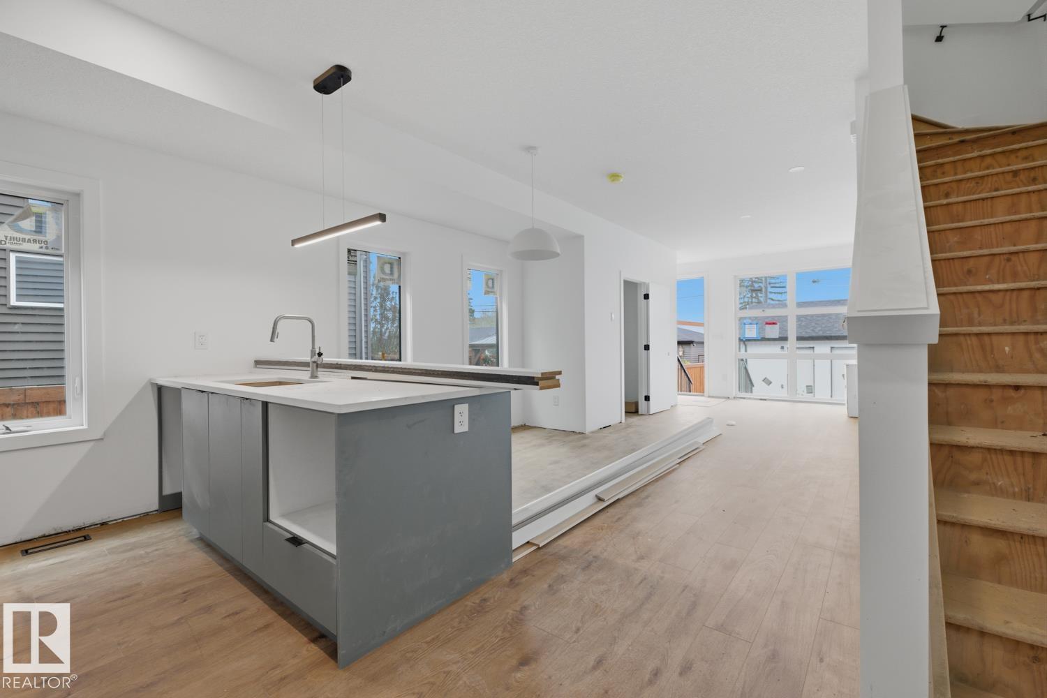 11327 122 ST NW - 26