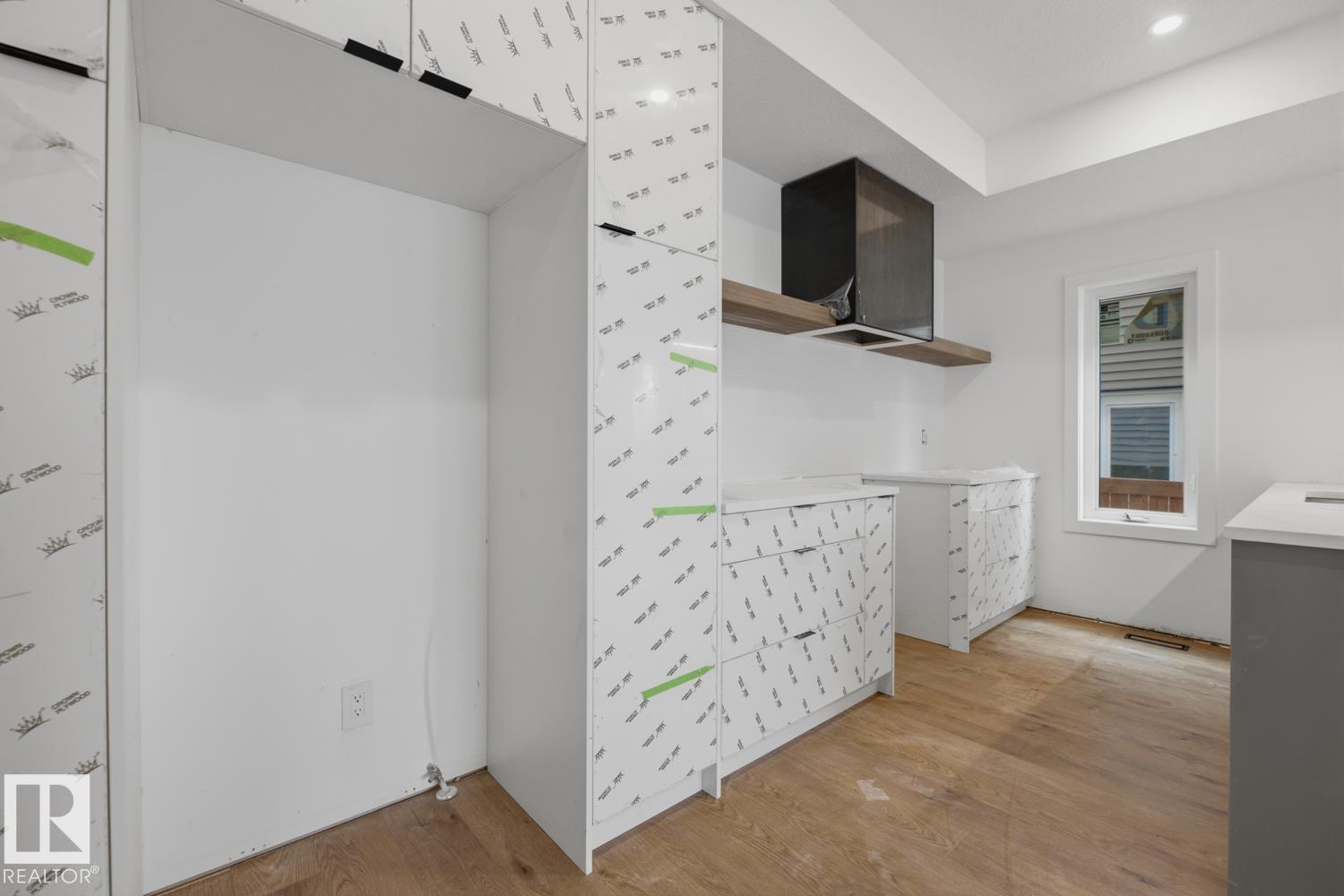 11327 122 ST NW - 27