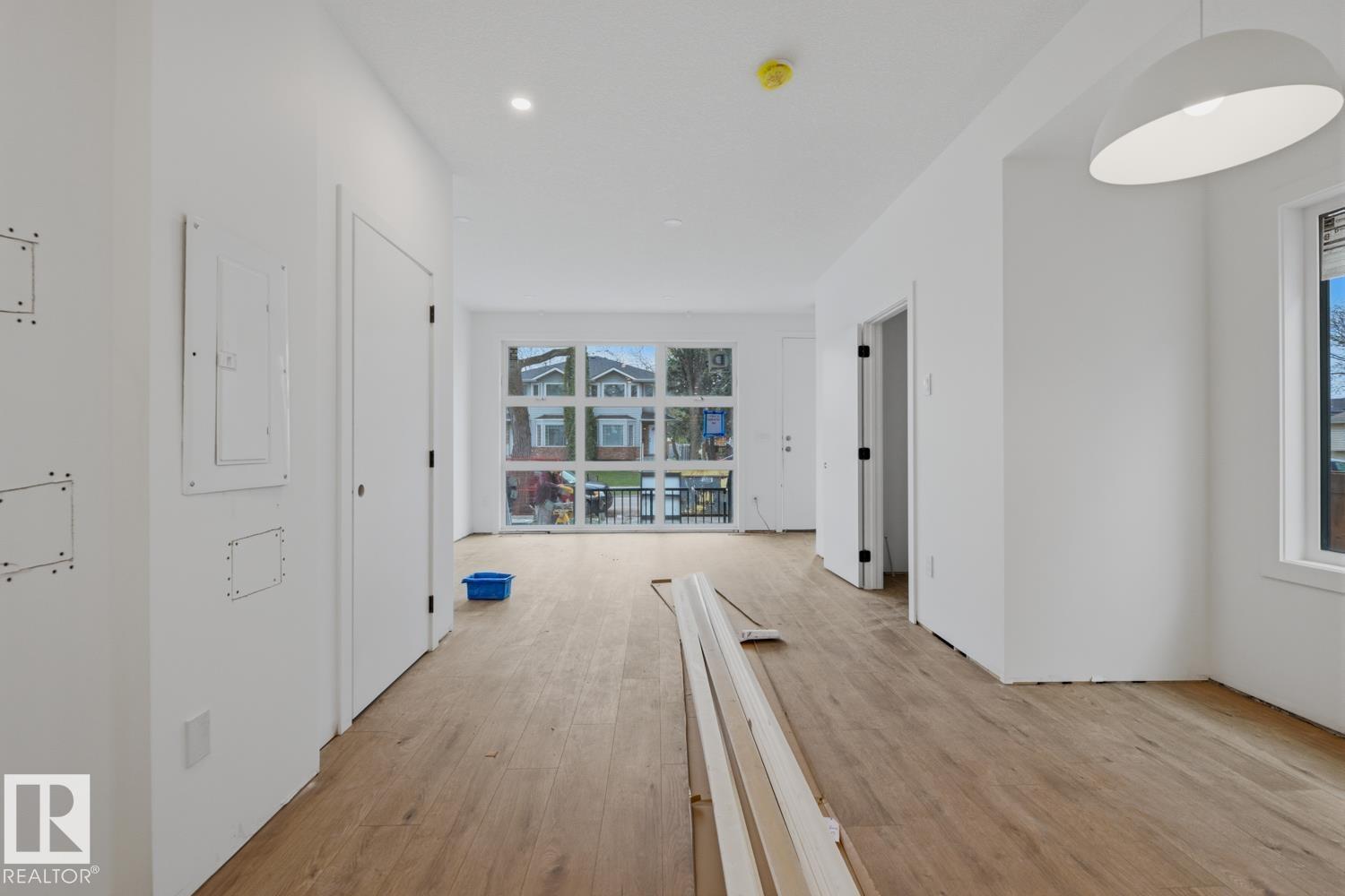 11327 122 ST NW - 16