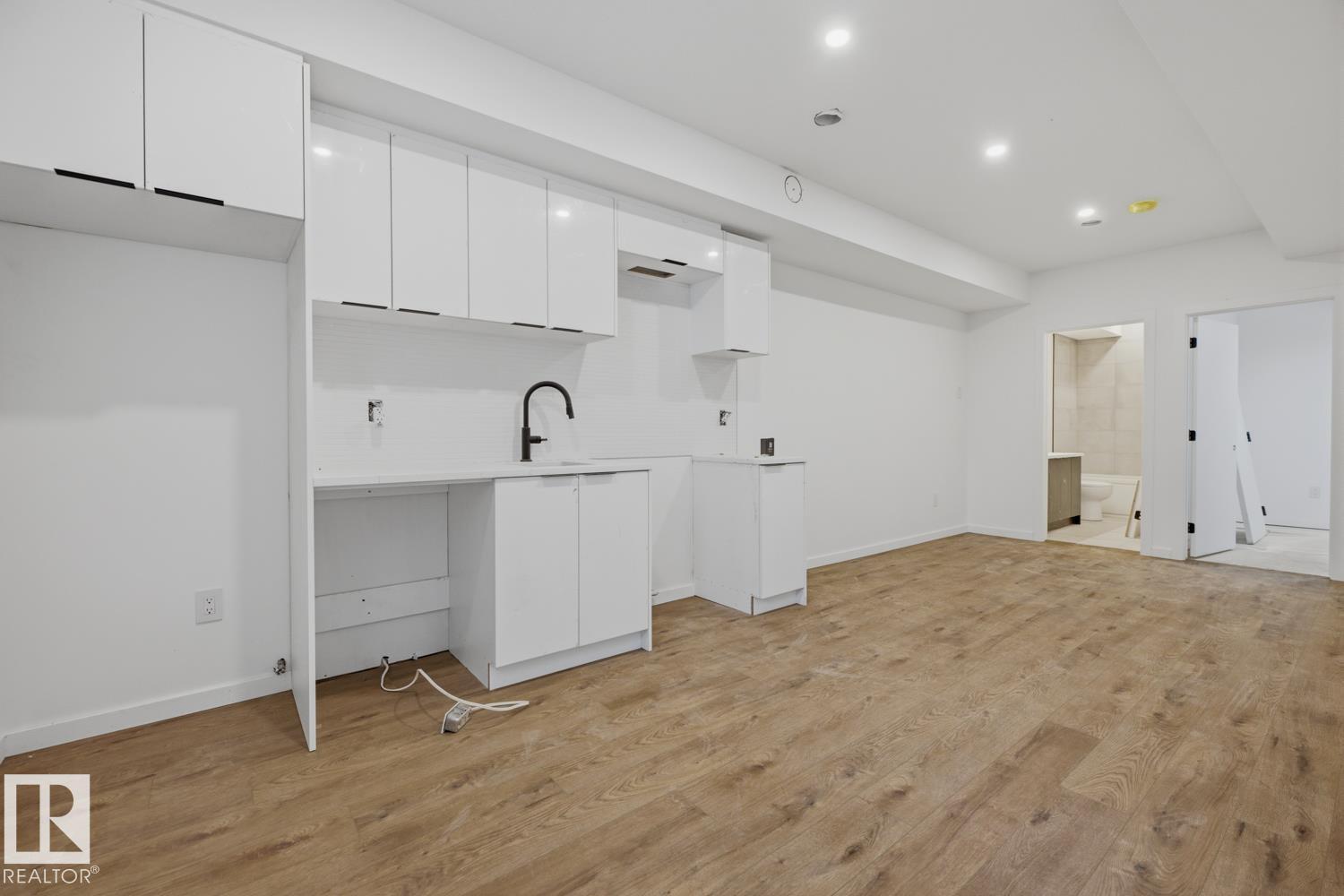 11327 122 ST NW - 33