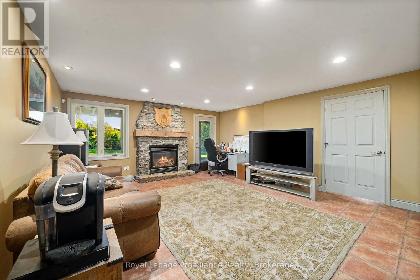 46 STAPLETON ROAD - 24