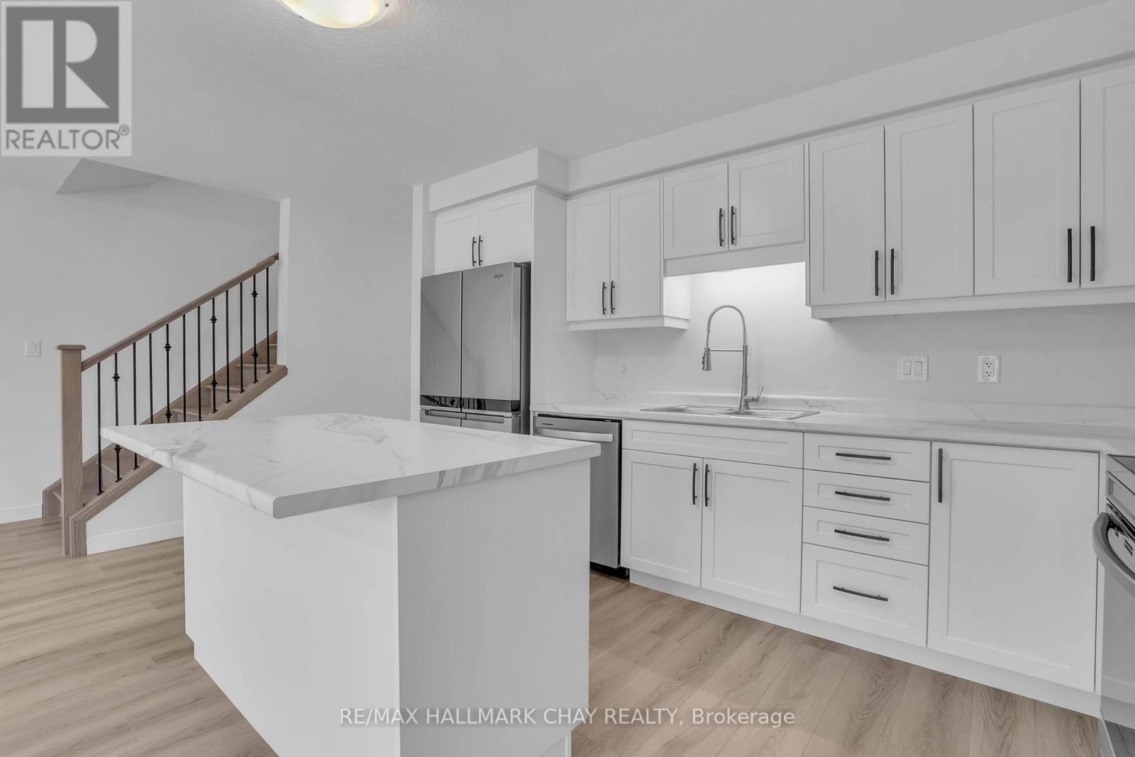 LOT 17 169 QUEEN STREET W - 10