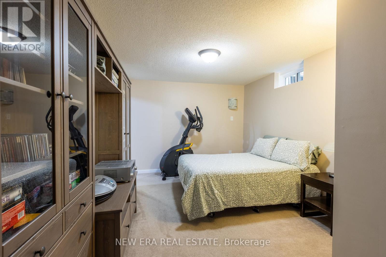 7 CATKINS CRESCENT - 25