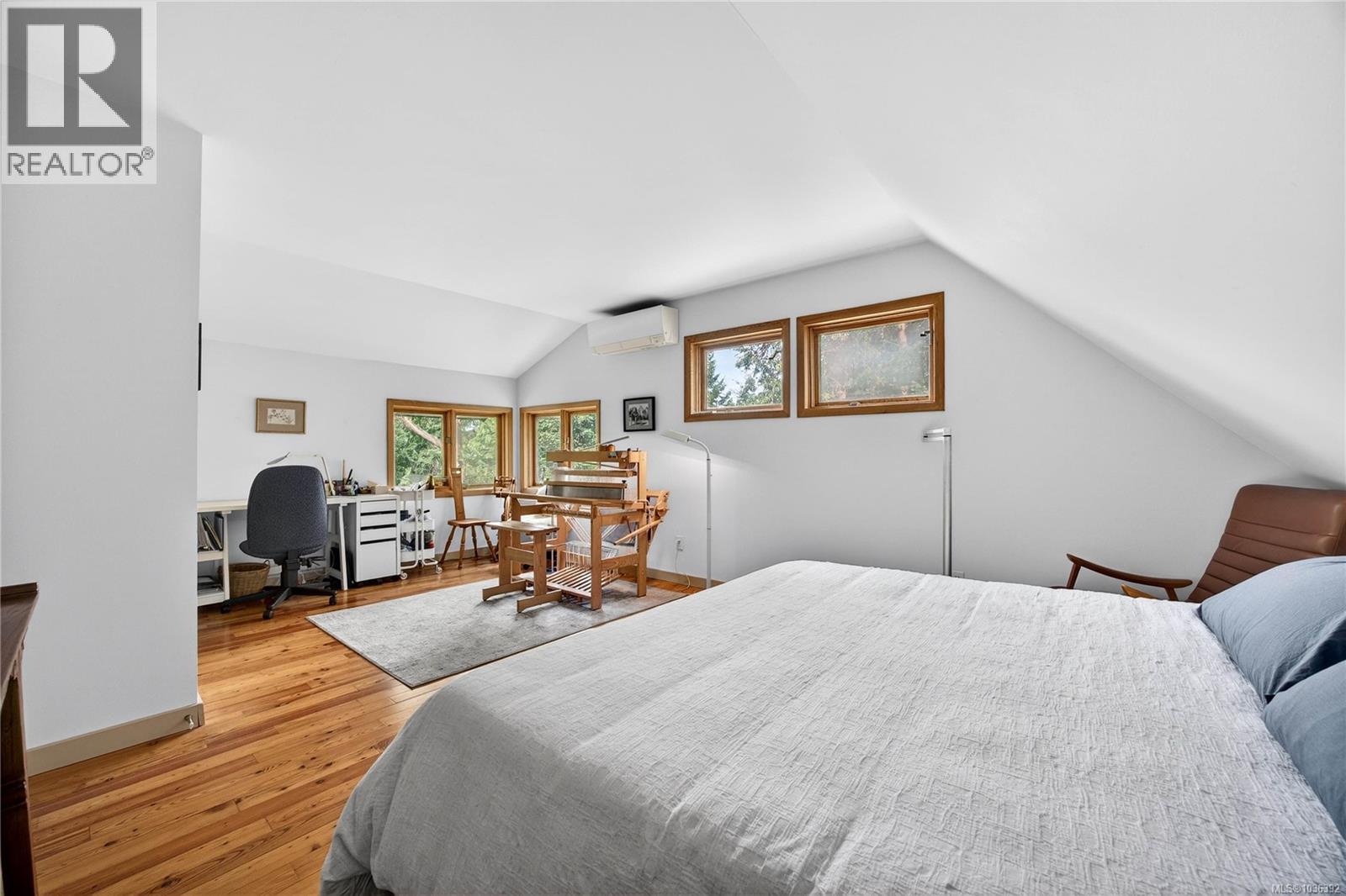 130 Lawnhill Dr - 24