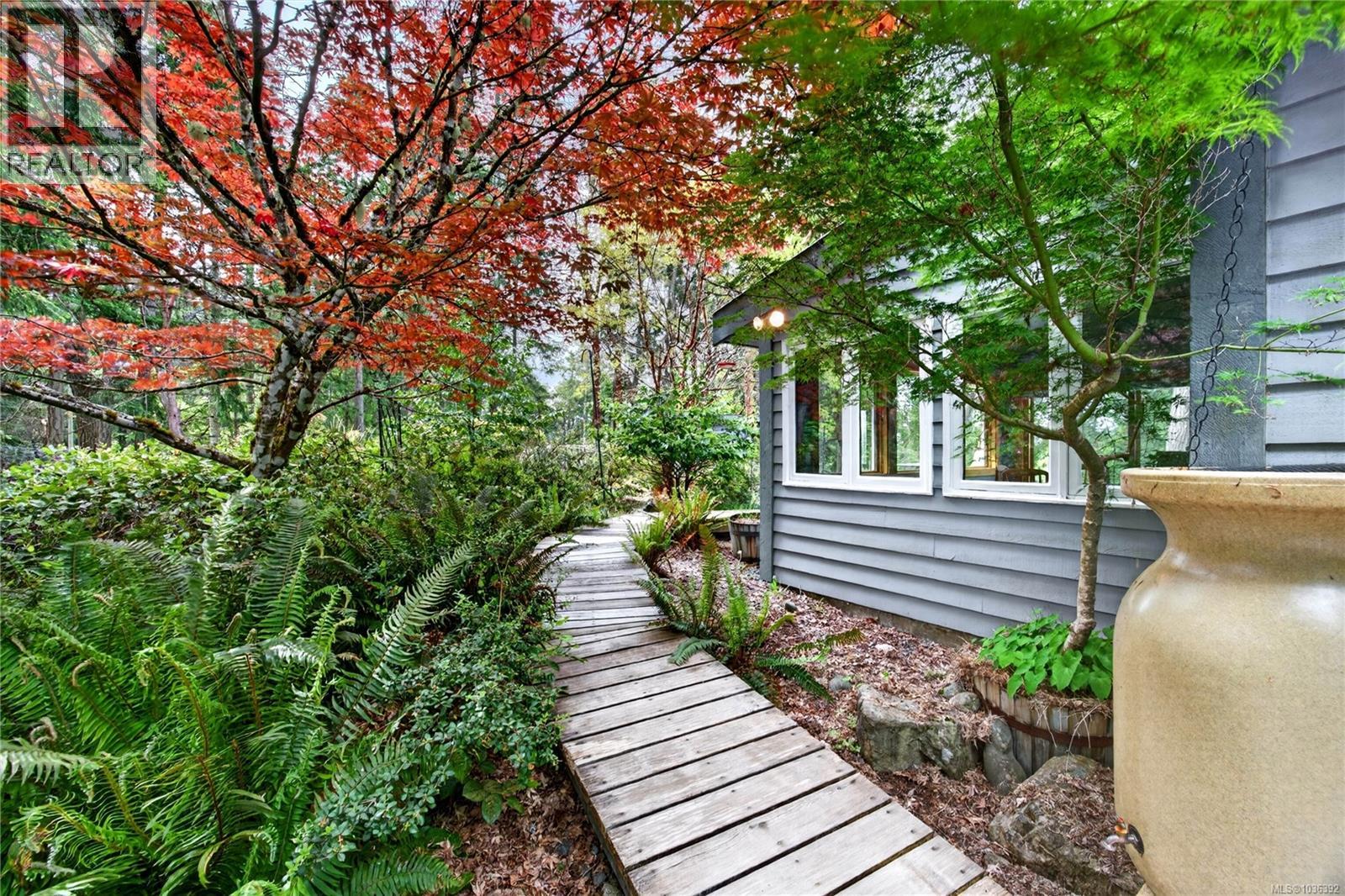 130 Lawnhill Dr - 28