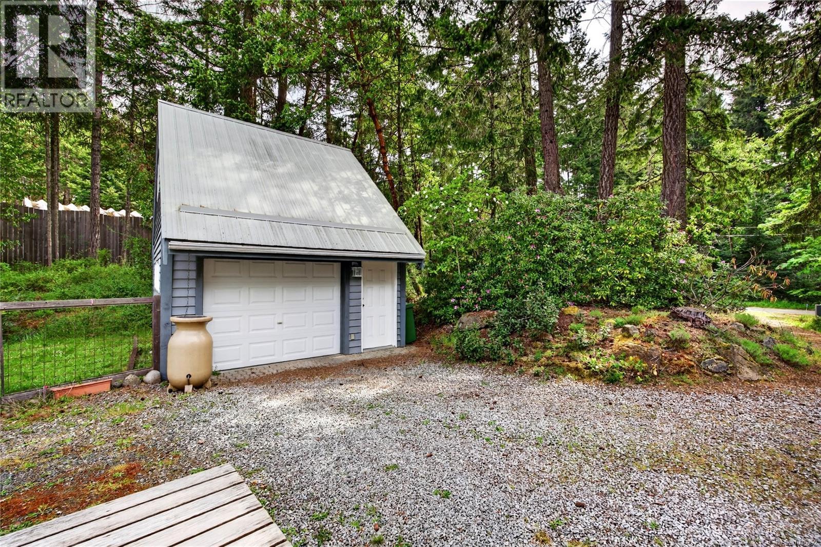 130 Lawnhill Dr - 32