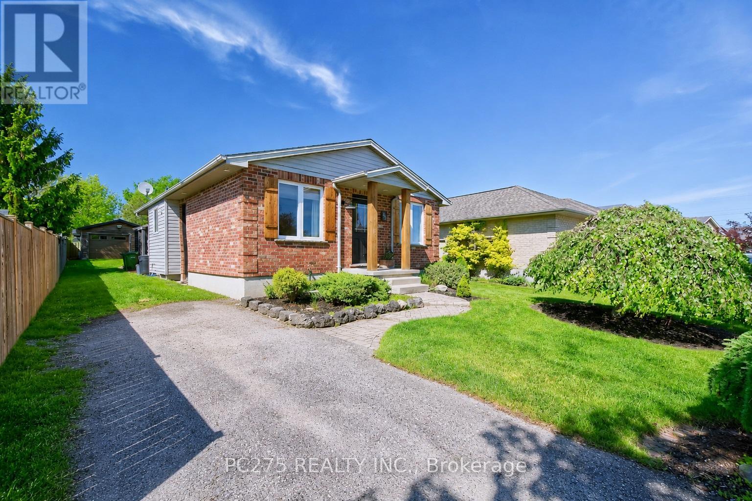 39 PONSFORD PLACE - Image 2