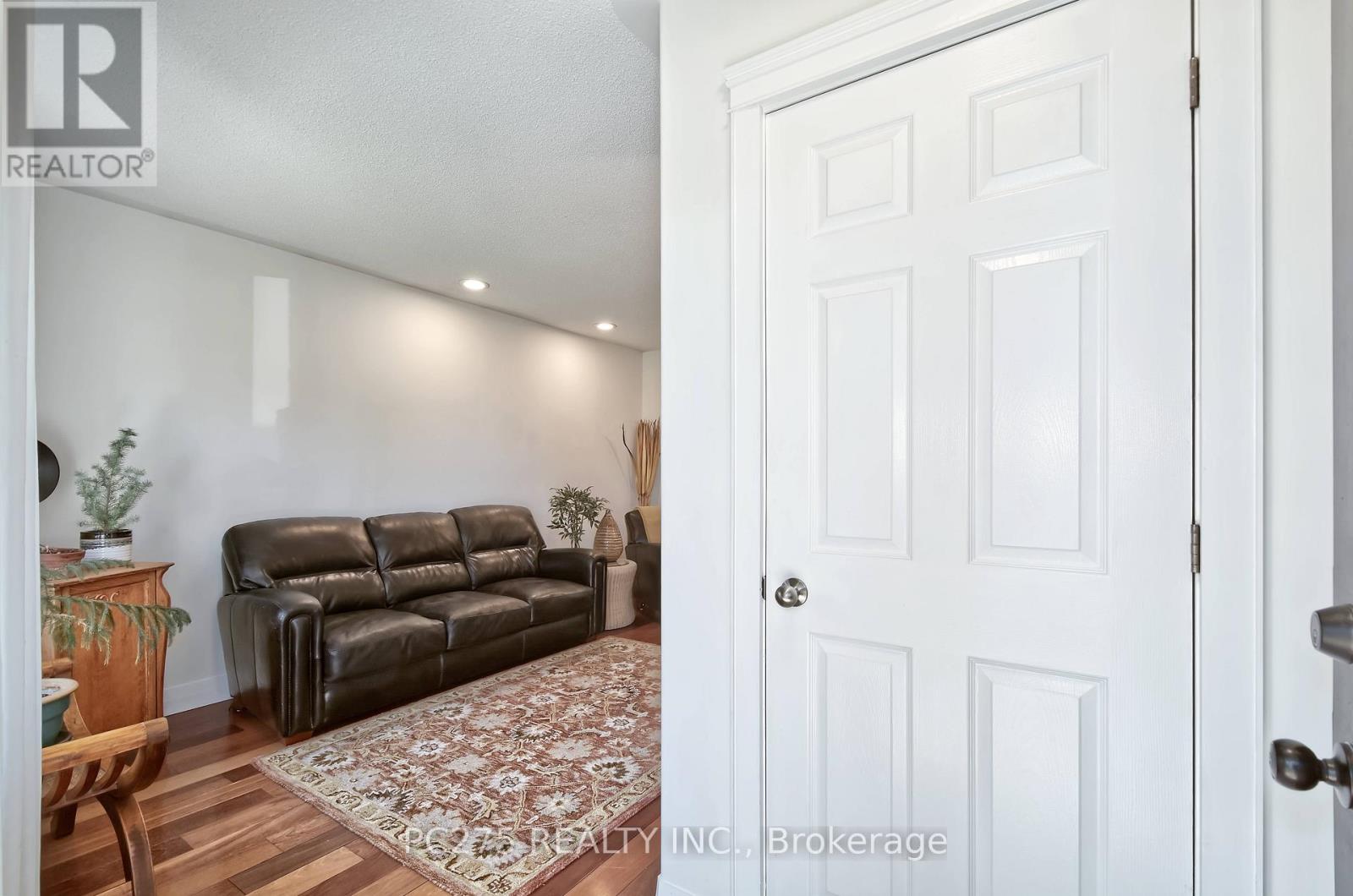 39 PONSFORD PLACE - 4