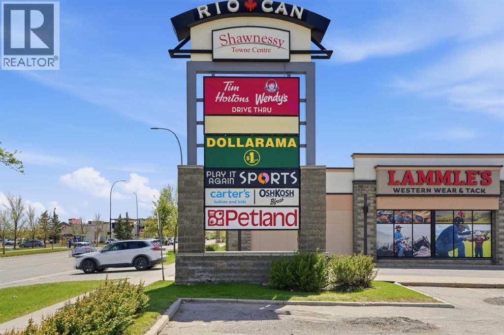 11 Somerglen Place SW - 43