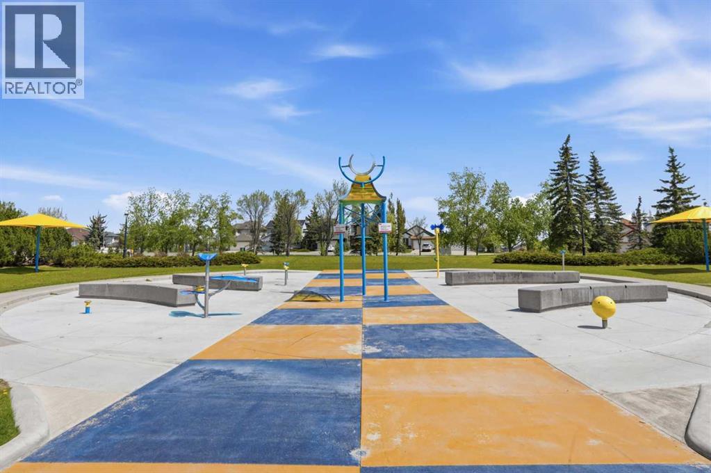 11 Somerglen Place SW - 41