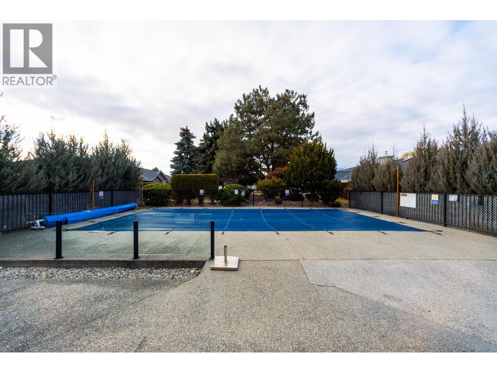 #4 1020 Lanfranco Road - 38