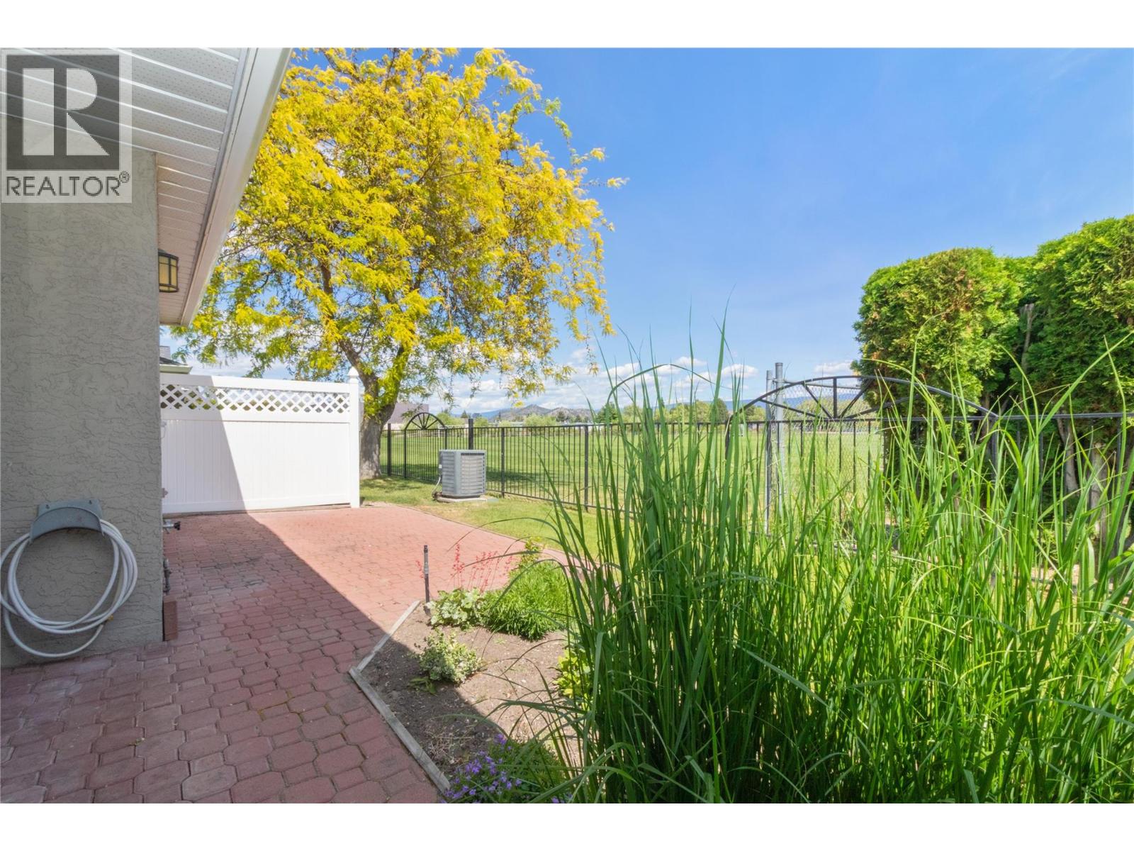 #4 1020 Lanfranco Road - 43
