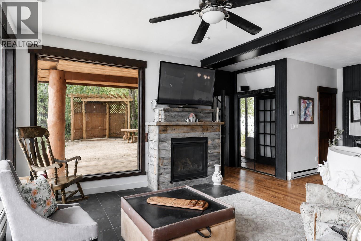 6261 Renfrew Road, Peachland