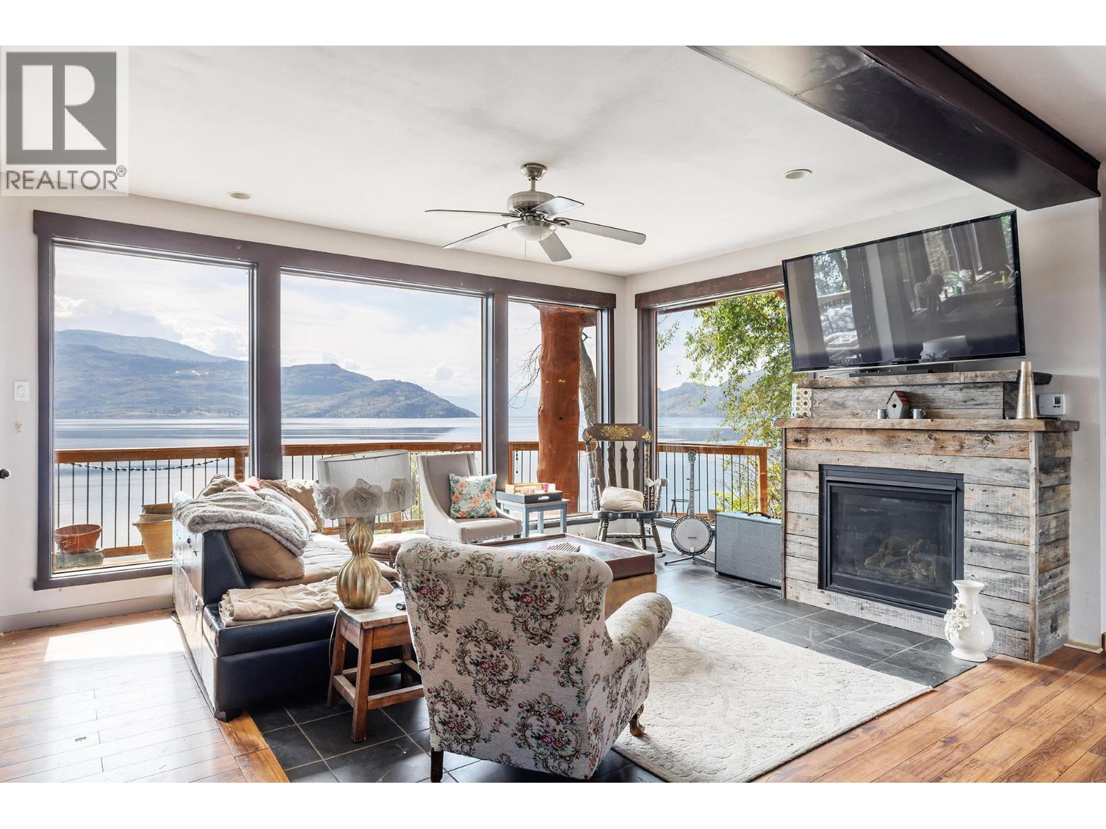 6261 Renfrew Road, Peachland