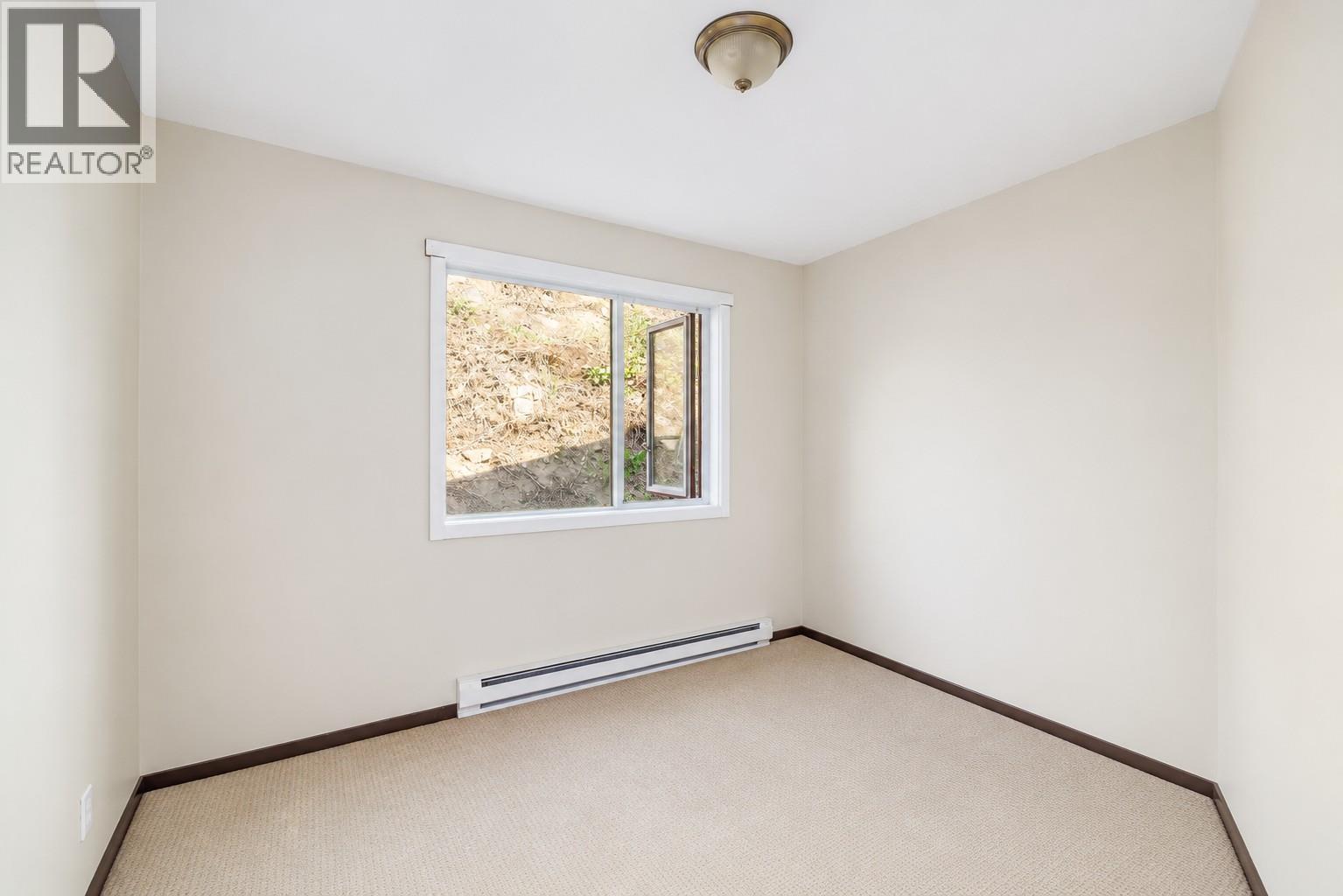 6261 Renfrew Road, Peachland