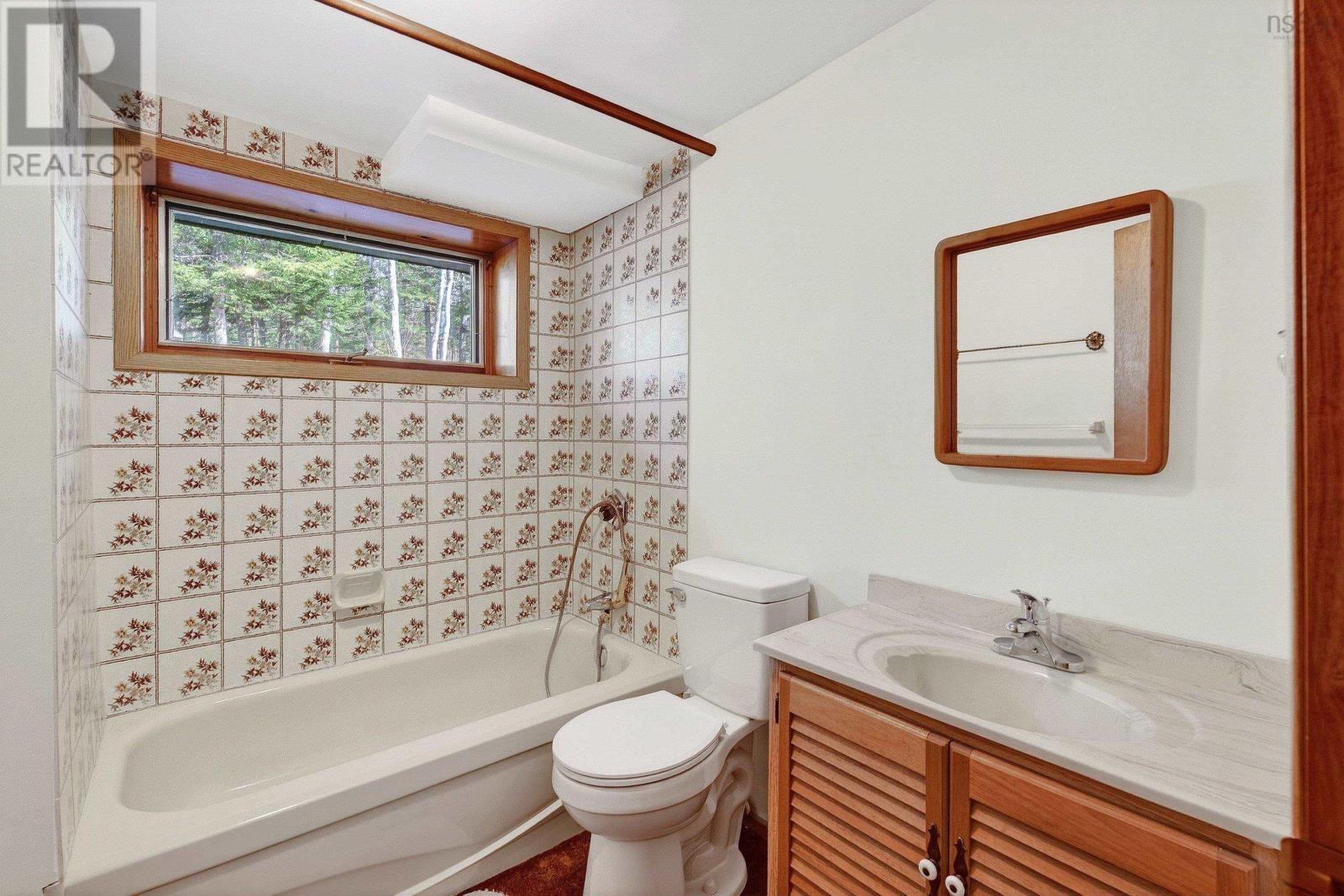 122 Windsor Drive - 37