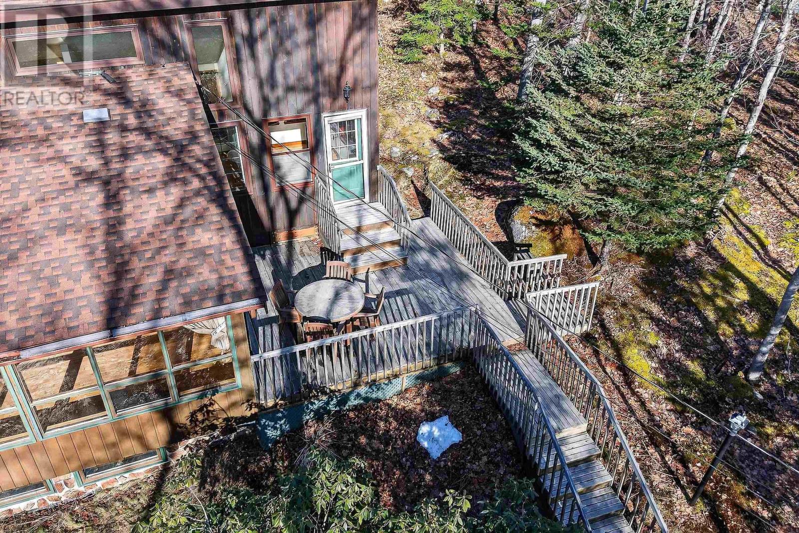 122 Windsor Drive - 3