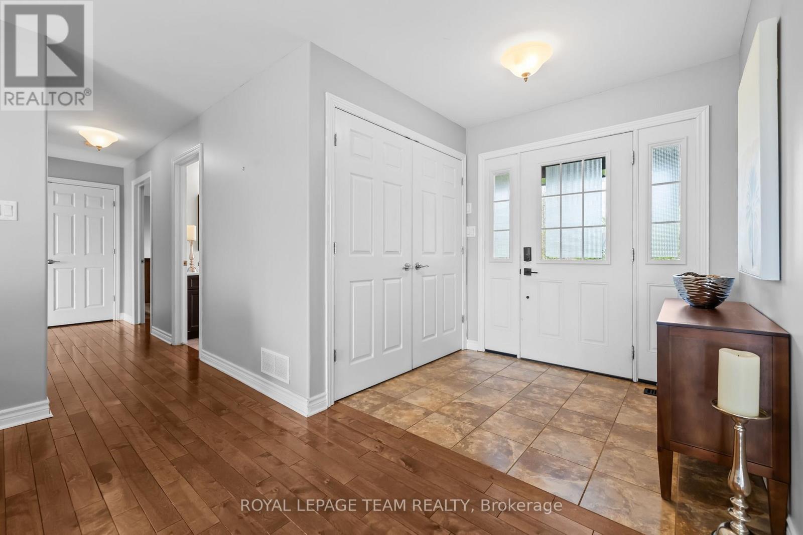 53 D'ARCYS WAY - 8
