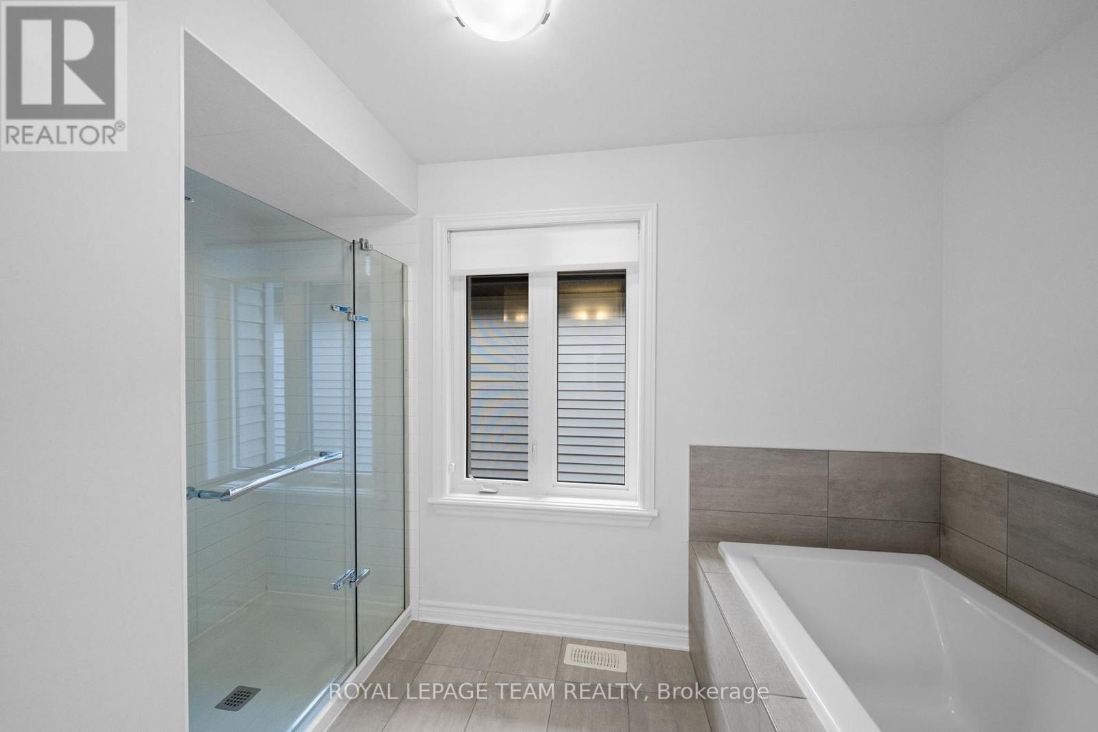 84 WARRIOR STREET - 25