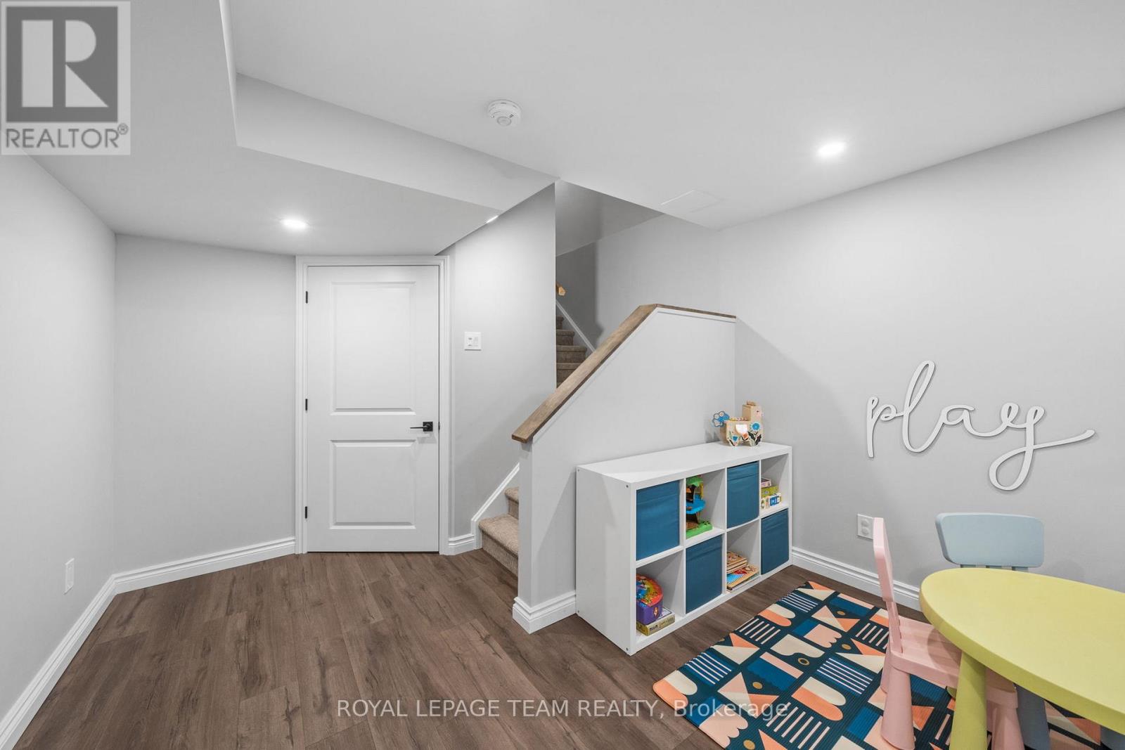 84 WARRIOR STREET - 34
