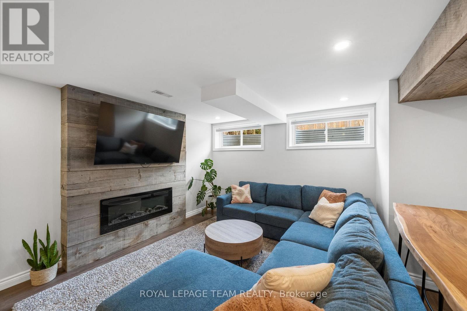 84 WARRIOR STREET - 41