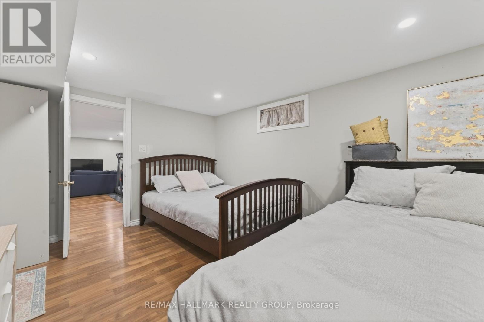 1081 FOLEY AVENUE - 24