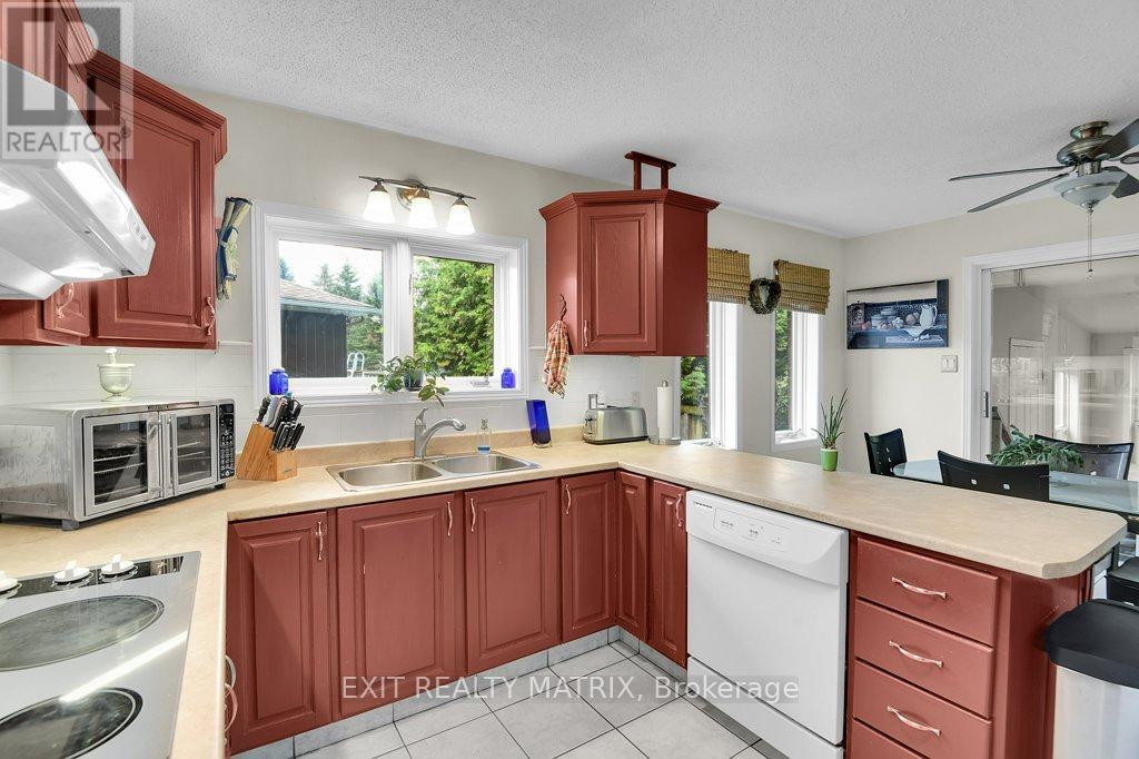 72 CASTLEBEAU STREET - 10
