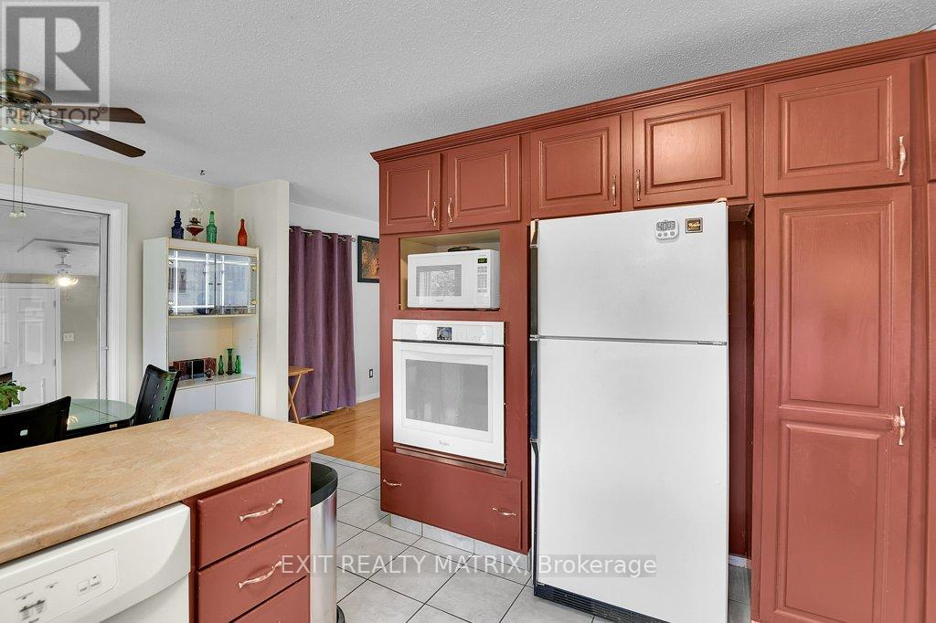 72 CASTLEBEAU STREET - 11