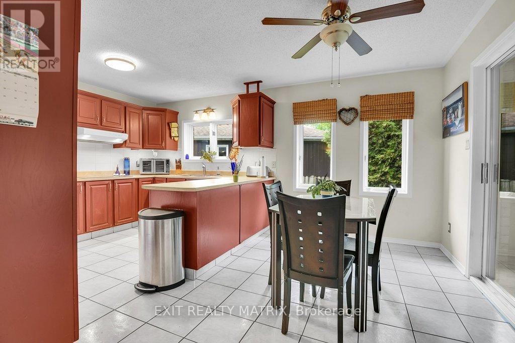 72 CASTLEBEAU STREET - 13