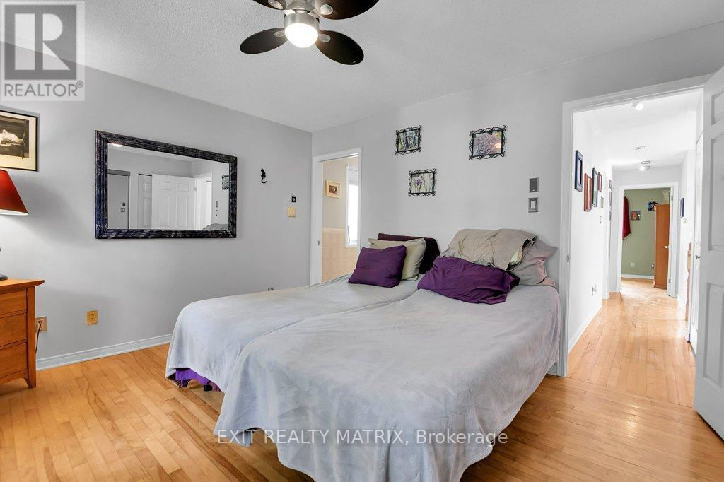 72 CASTLEBEAU STREET - 16