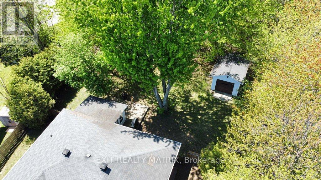 72 CASTLEBEAU STREET - 35
