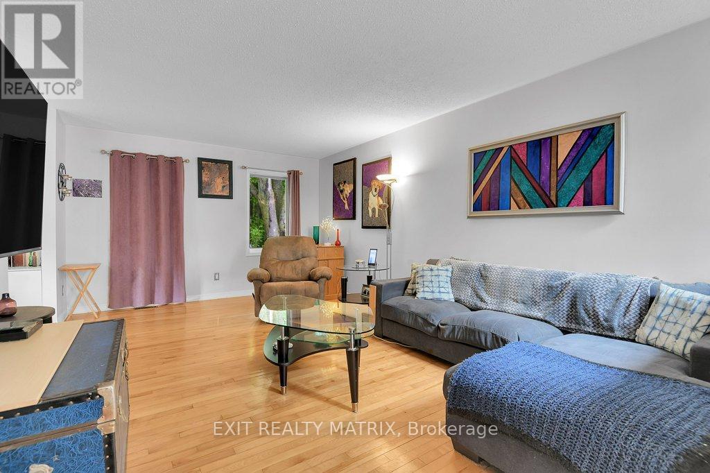 72 CASTLEBEAU STREET - 6