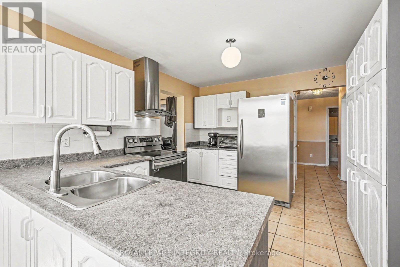 168 SPRINGWATER DRIVE S - 11