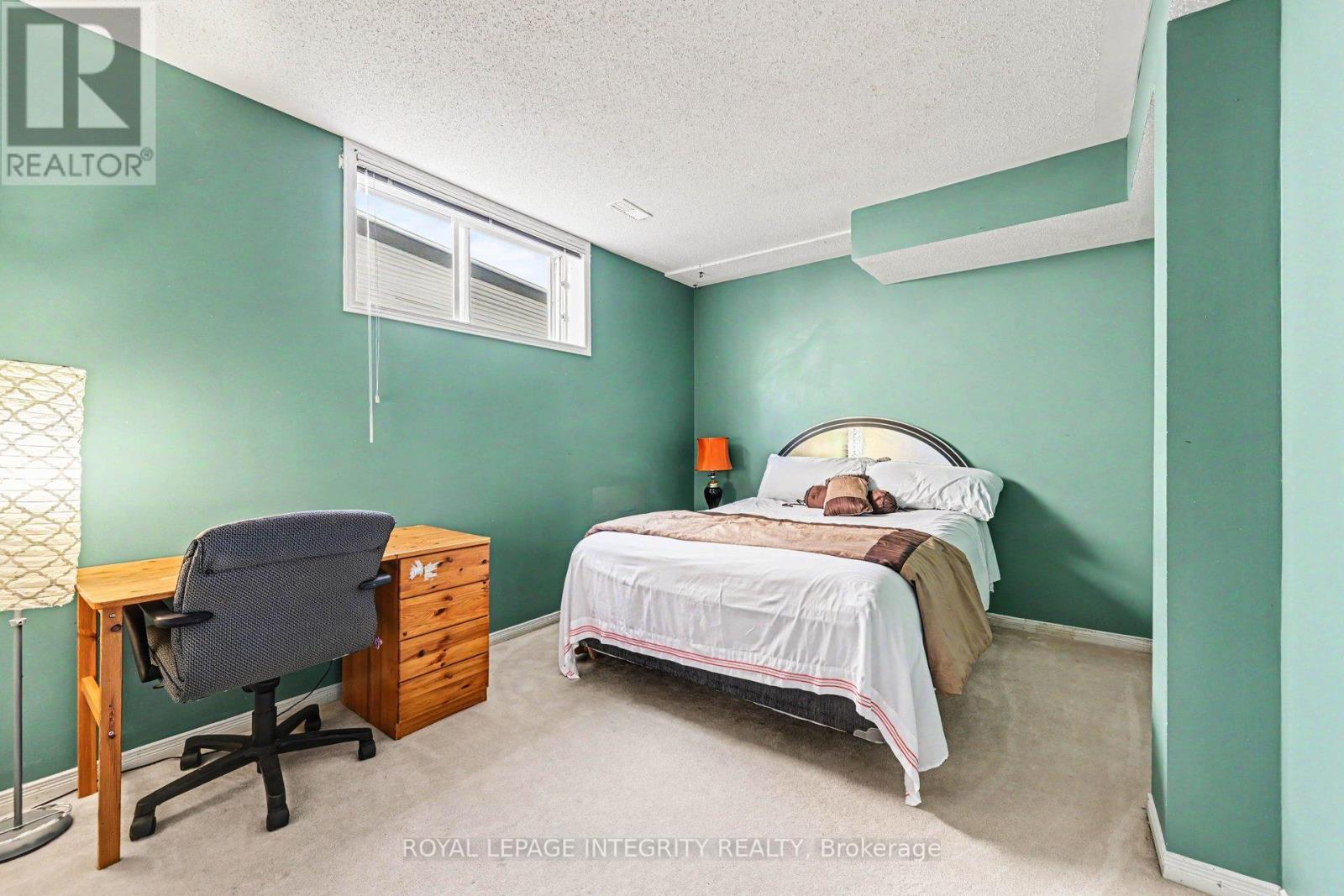 168 SPRINGWATER DRIVE S - 21
