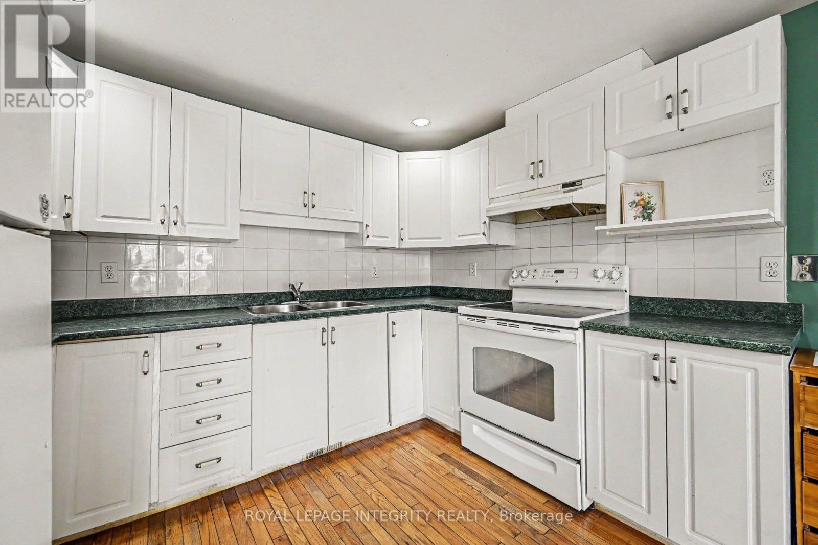 168 SPRINGWATER DRIVE S - 31