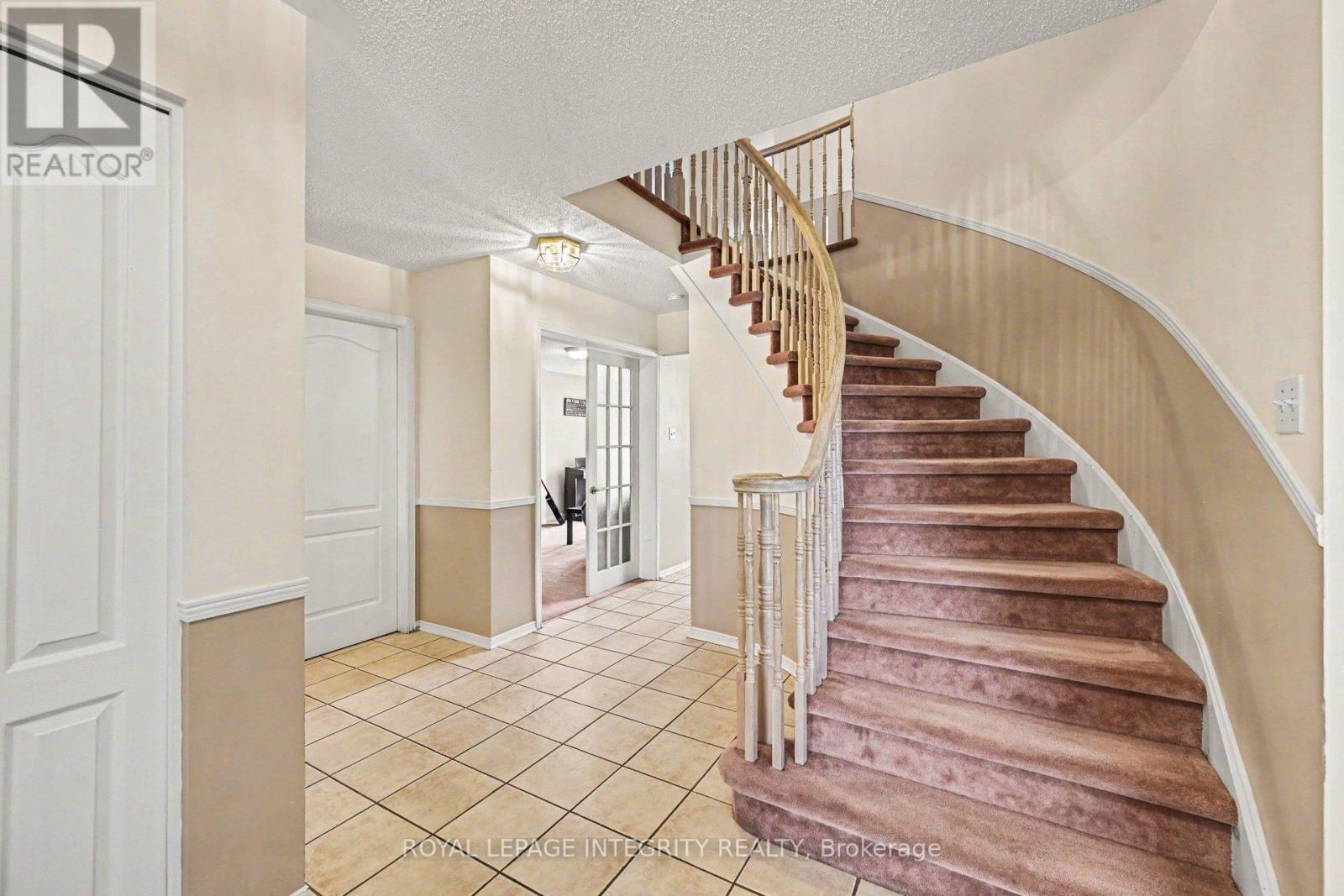 168 SPRINGWATER DRIVE S - 4