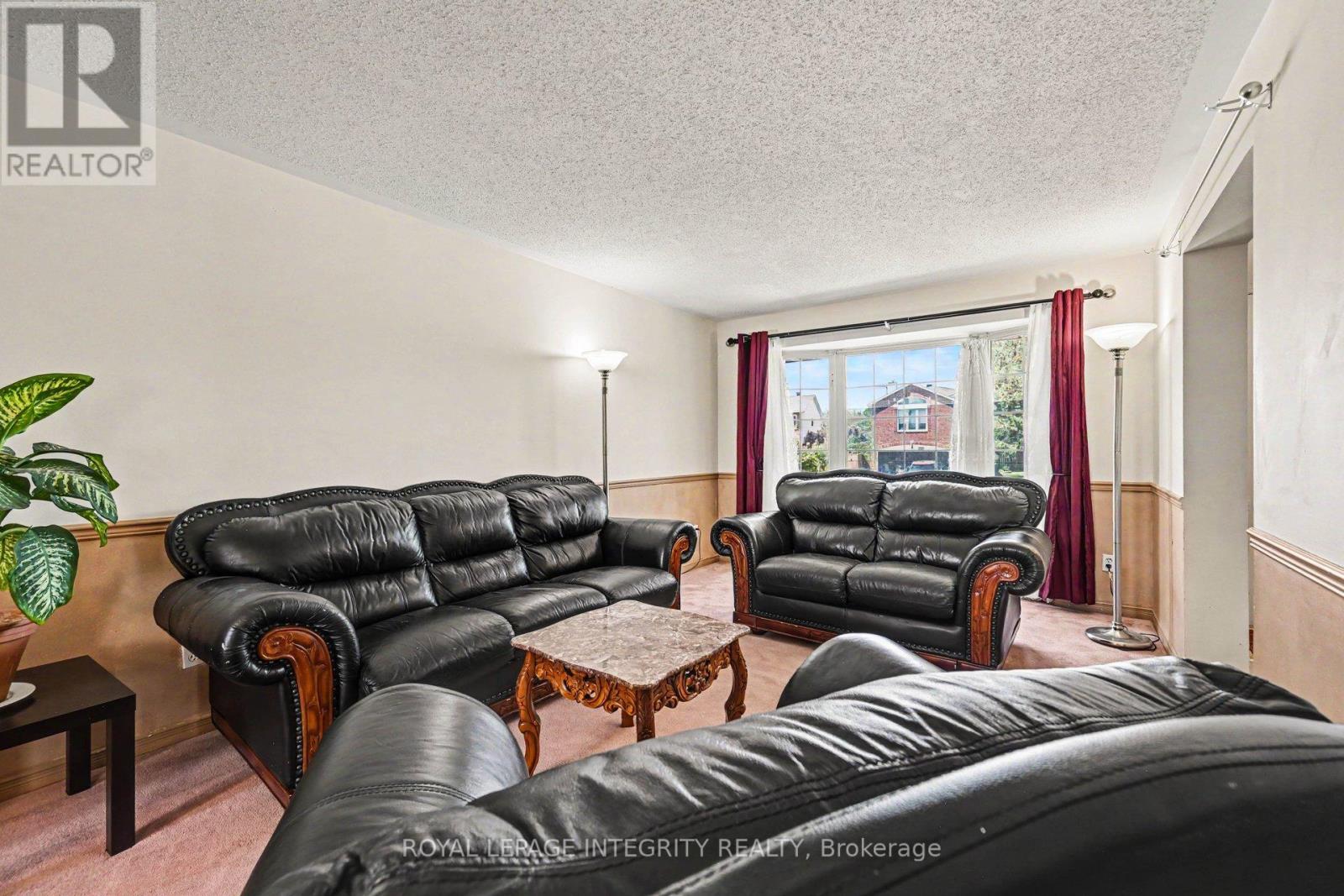 168 SPRINGWATER DRIVE S - 8