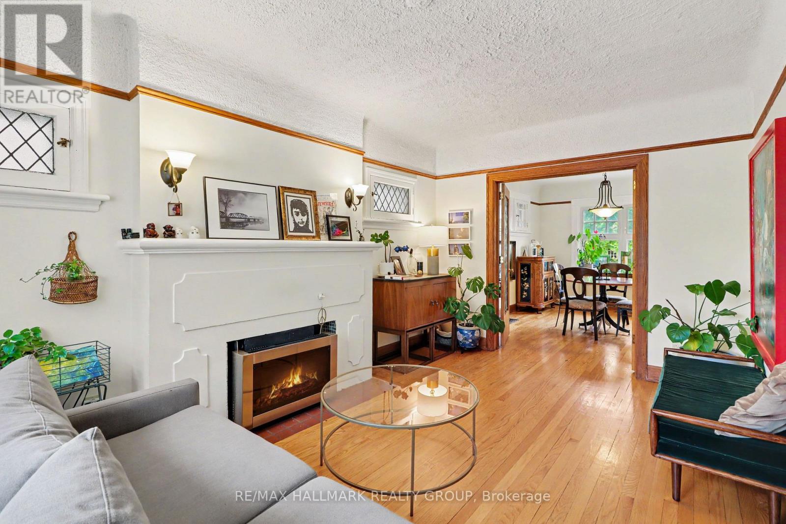 103 GLEBE AVENUE - 6