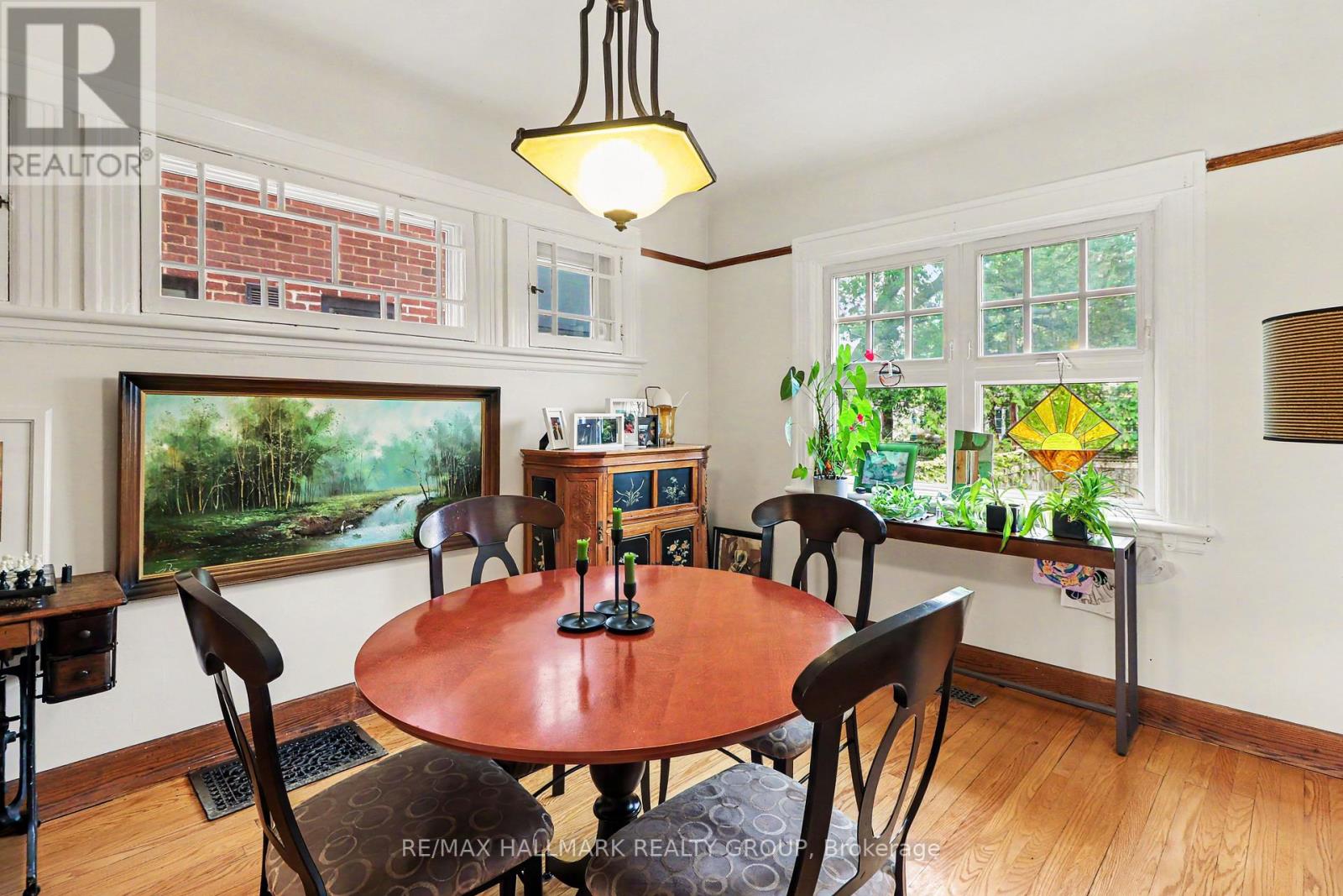 103 GLEBE AVENUE - 8