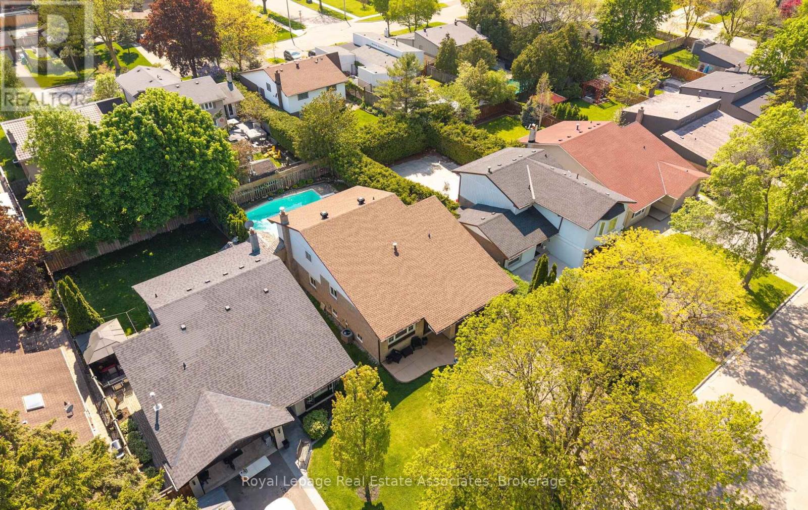 10 CHARING DRIVE - 46