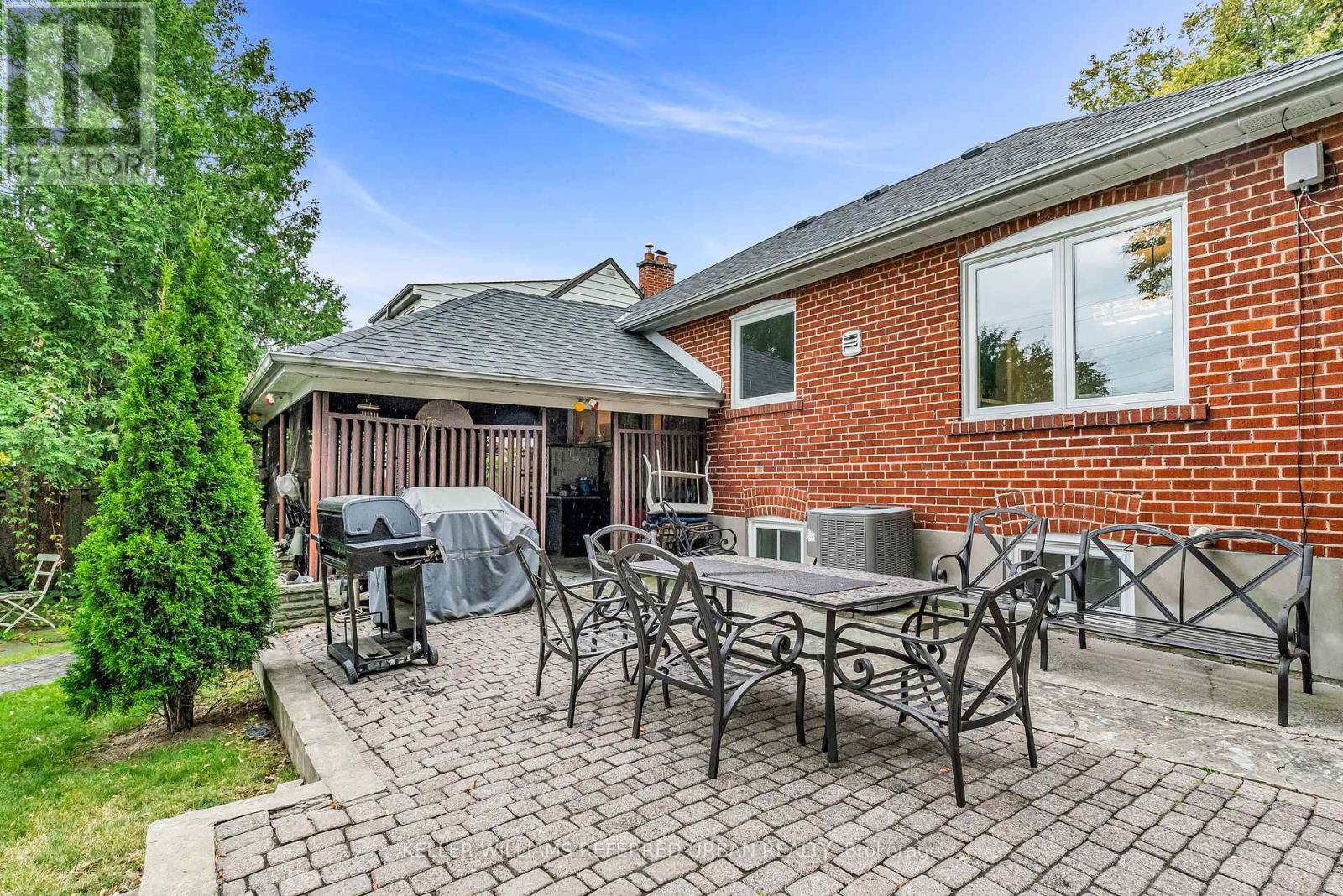 115 ASHBOURNE DRIVE - 24